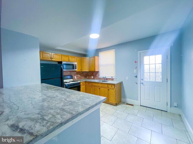 Building Photo - 2113 Mountain St