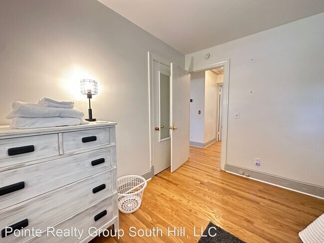 Building Photo - 2 br, 1.5 bath House - 1392 Jefferson St
