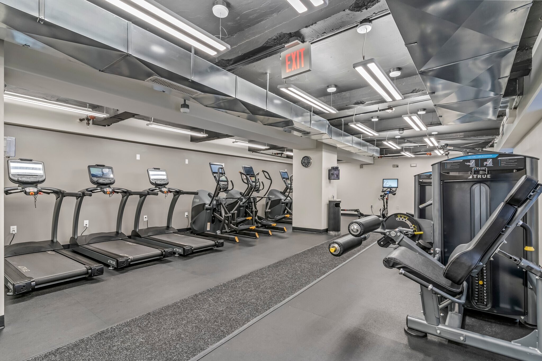 Building Photo - 225 S 18th St