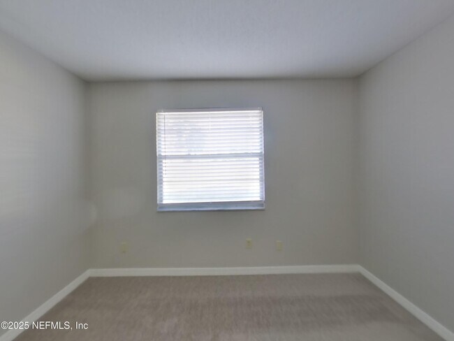 Building Photo - 2036 Pompano Pkwy