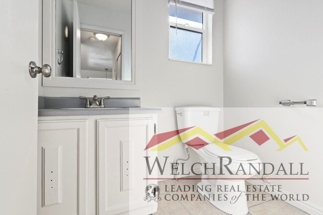 Building Photo - West Valley Home Available NOW!