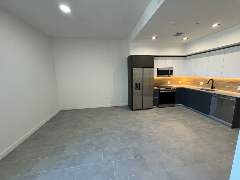 Building Photo - 70 NW 28th St