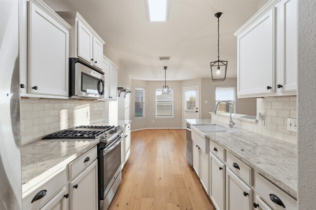 Building Photo - 6006 Wilcox Point Dr