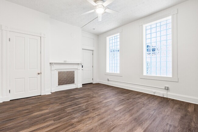 Building Photo - 427 Whiteman St