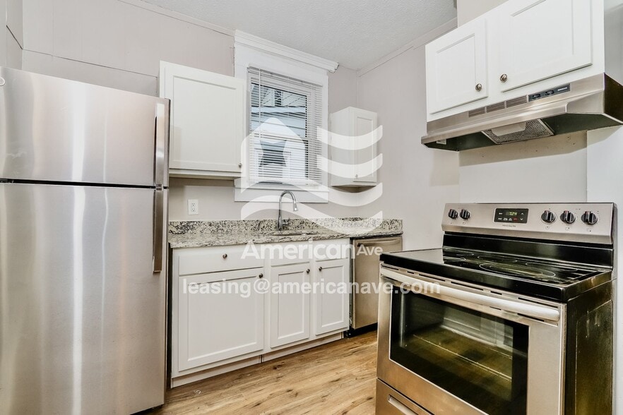 Building Photo - 2218 S Shelby St