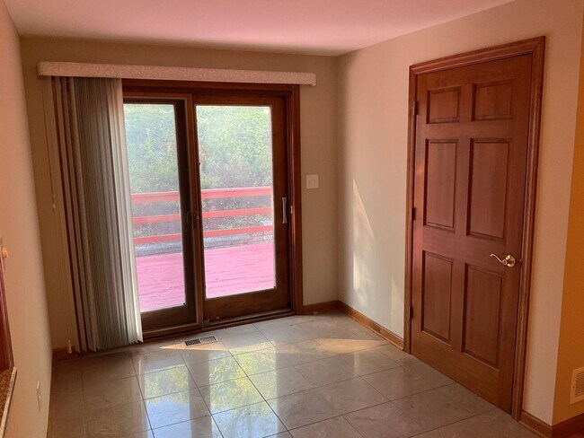 Building Photo - 4-Bedroom Home with 2 Full + 2 Half Baths ...