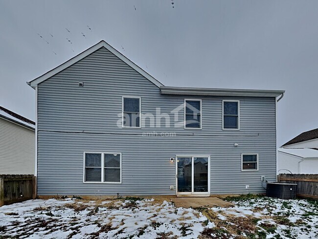 Building Photo - 82 Richard Ave