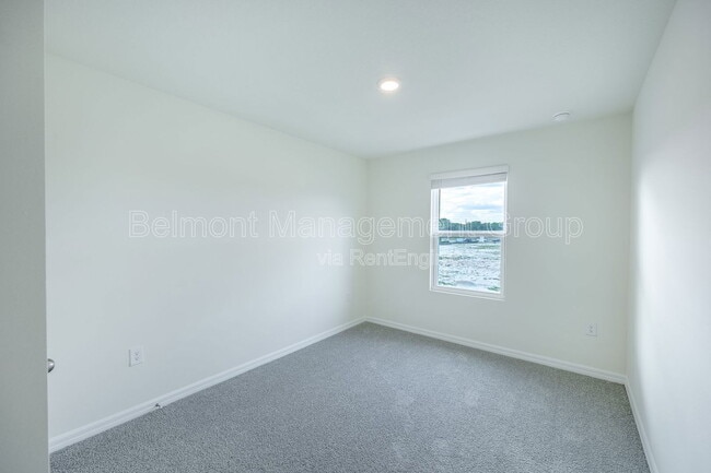 Building Photo - 8250 SW 67th Ave