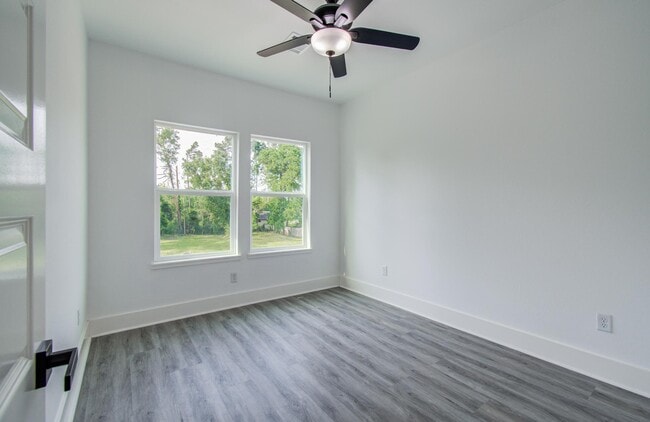 Building Photo - 6531 Rosemary Ln