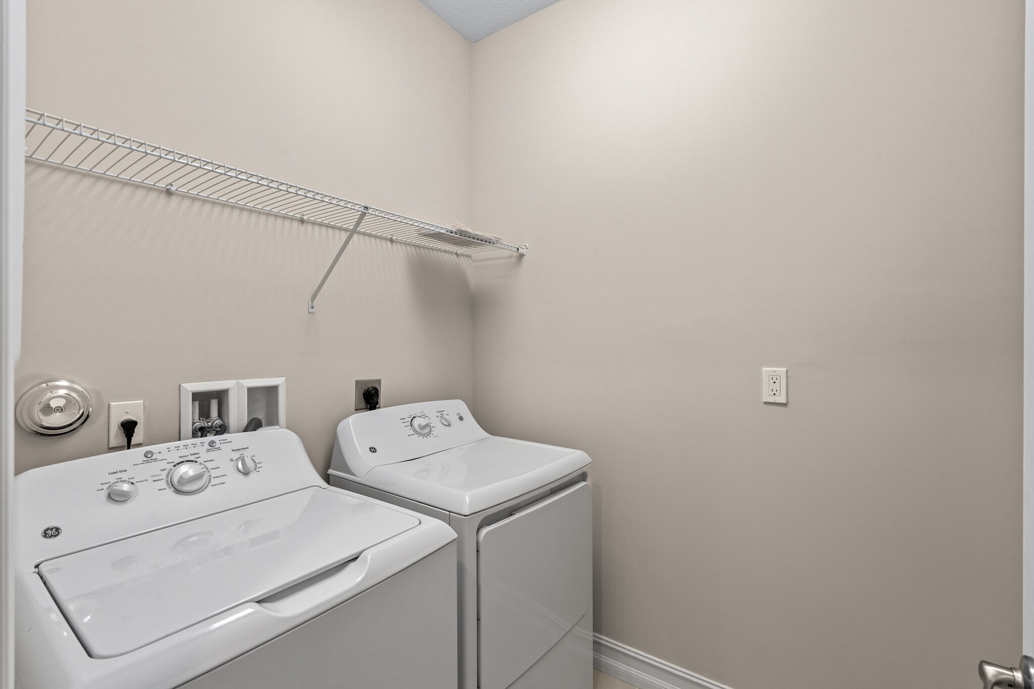 Building Photo - 10103 Akenside Dr