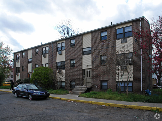 Building Photo - Catherine Court Apartments