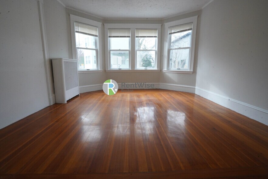 Primary Photo - 151 Dudley St