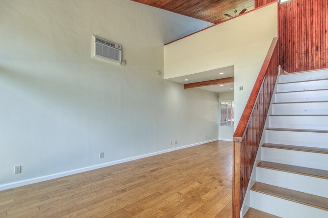 Building Photo - 281 S Church Ln