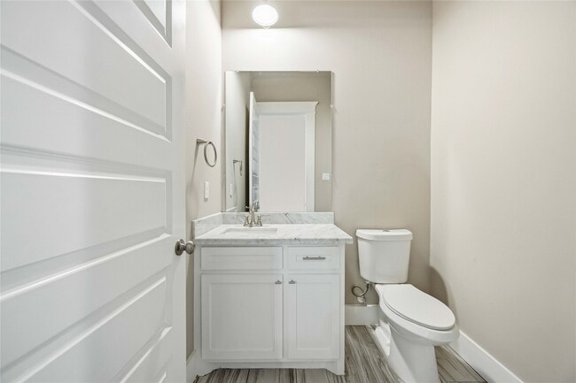 Building Photo - 1006 Enid St