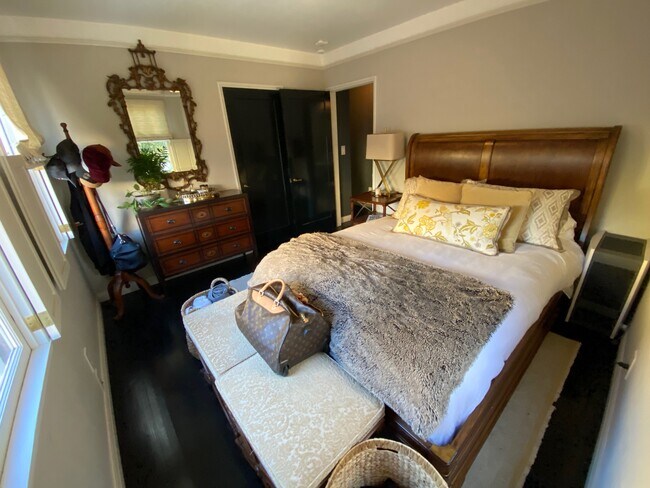 Bedroom 1 - 1521 Parmer Ave