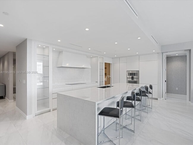 Building Photo - 220 SE Mizner Blvd