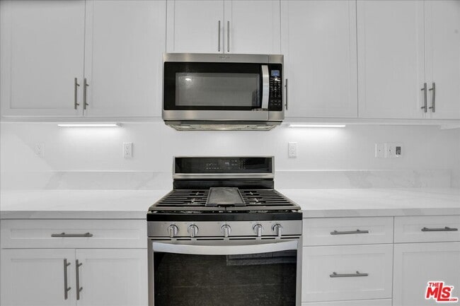 Building Photo - 725 Daniel Freeman Cir