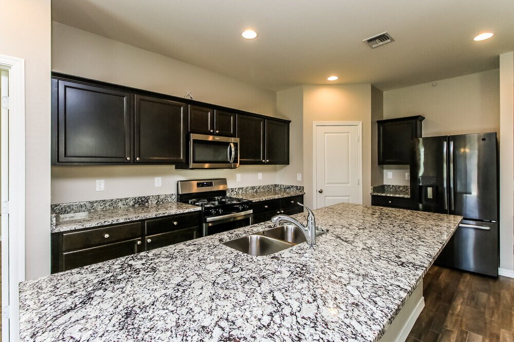 Building Photo - 4611 W Foldwing Dr