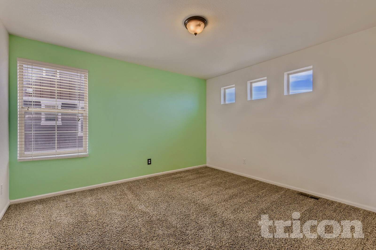 Building Photo - 201 Pear Lake Way