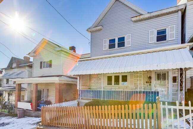 Building Photo - AVAILABLE NOW! 3 bed, 2 bath AMAZING House in Allentown!!!