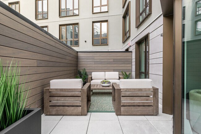 Building Photo - 2971 Shell Rd