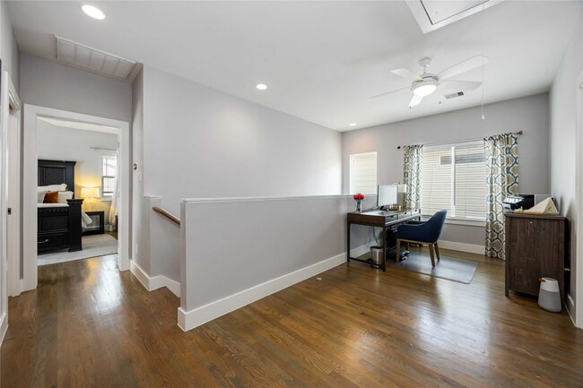 Building Photo - 1854 Dan St