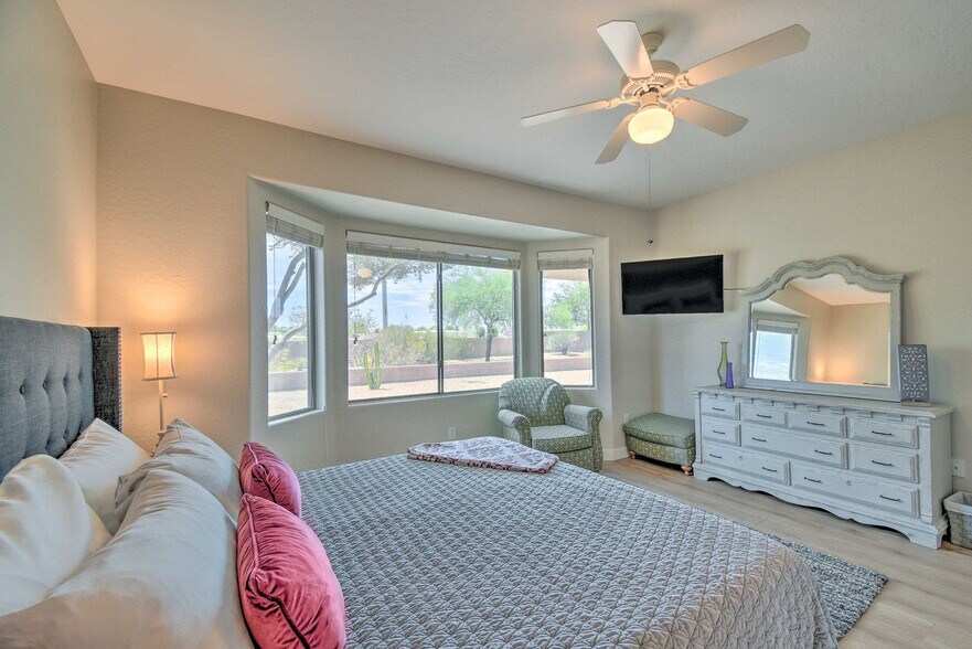 Building Photo - 15033 W Home Run Dr