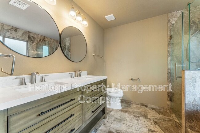 Building Photo - 5819 Providence Oak