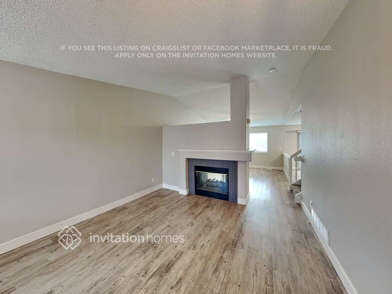 Building Photo - 9925 Stonebriar Ln