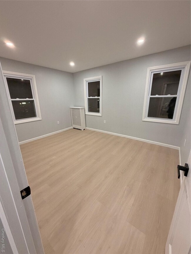 Building Photo - 14 Spooner St