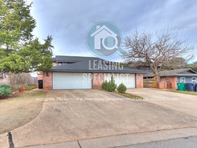 Building Photo - Spacious Updated 3 Bed 2 bath Home