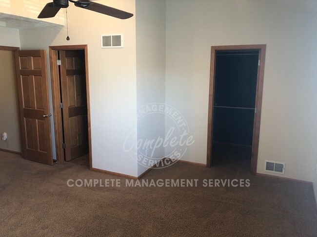 Building Photo - 4334 Bulrush Blvd