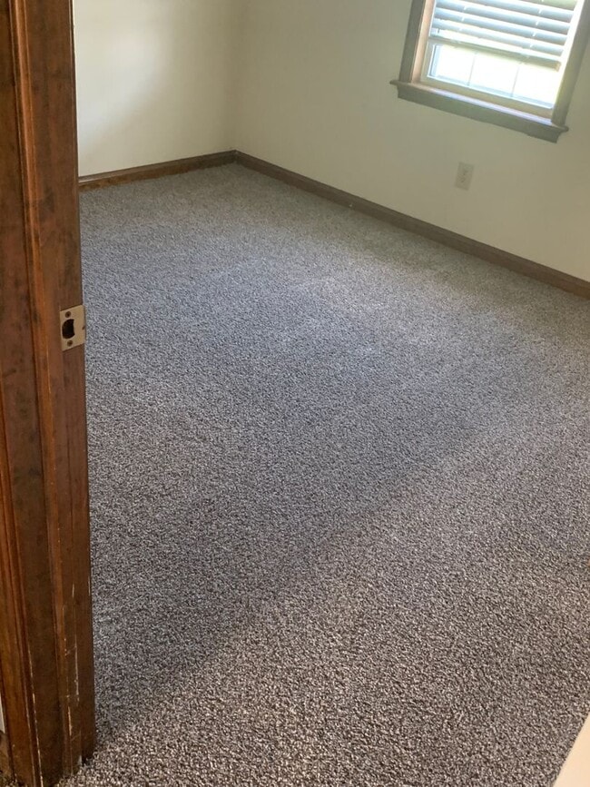 Building Photo - Beautiful home located right outside City Limits - COMING SOON