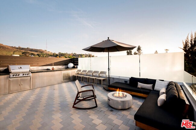 Building Photo - 4211 Ince Blvd