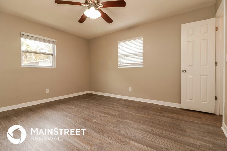 Building Photo - 4107 W Grace St