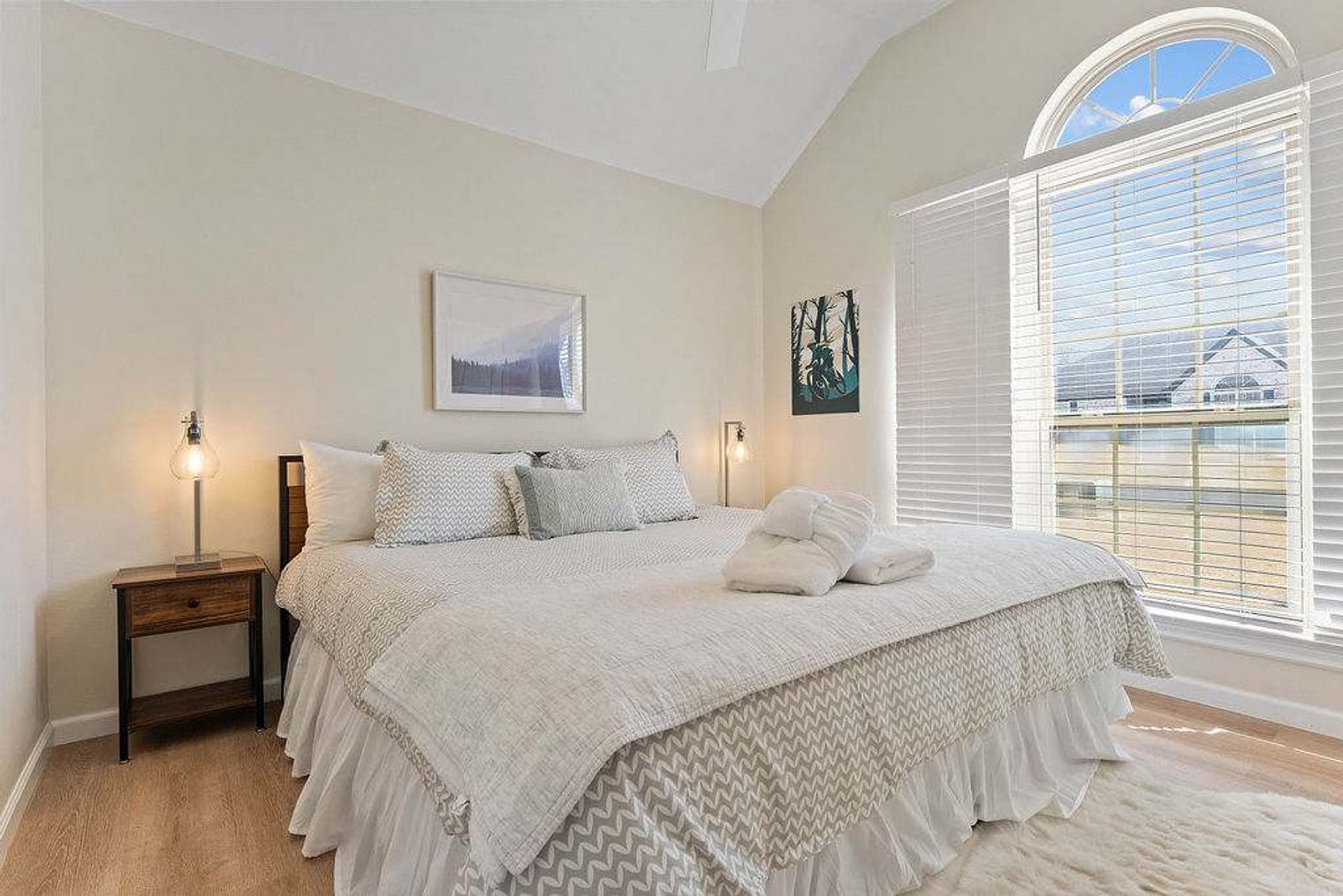 Building Photo - 410 Willington Ln