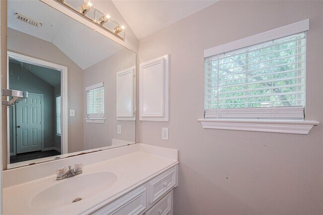Building Photo - 4707 Brookside Ct