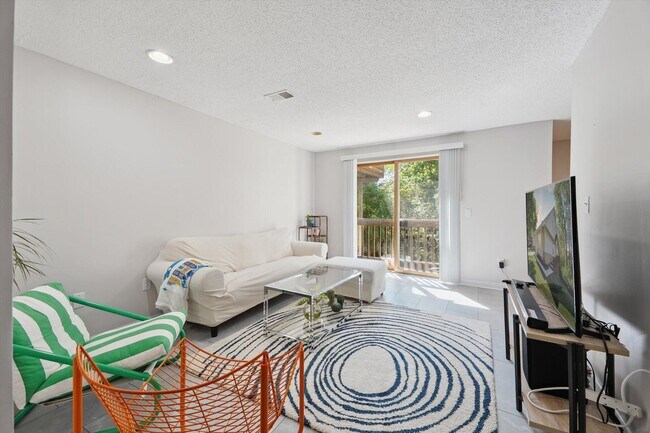 Building Photo - 30861 Centennial Dr