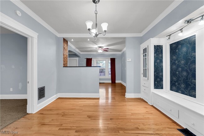 Building Photo - 1289 W 115th St