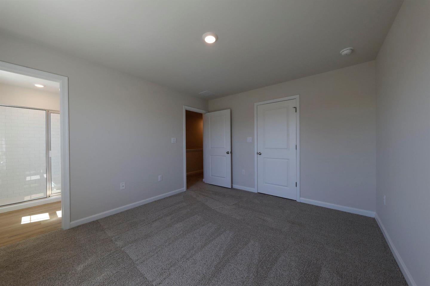 Building Photo - 23 Clementon Rd W