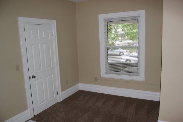 Building Photo - 919 13th St