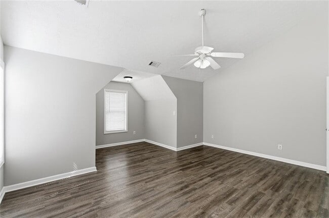 Building Photo - 1145 Grace Dr