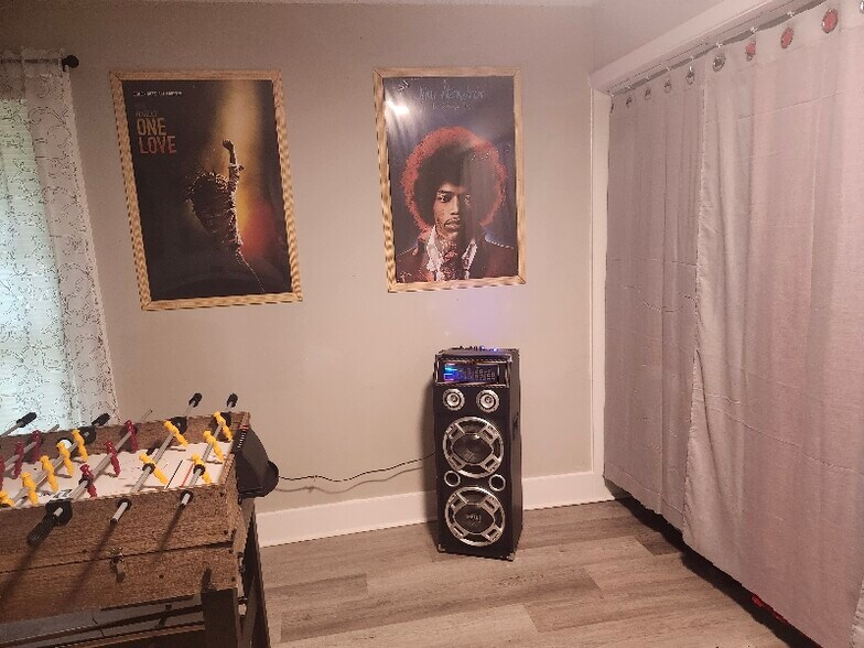 Building Photo - 800 Training Day Dr