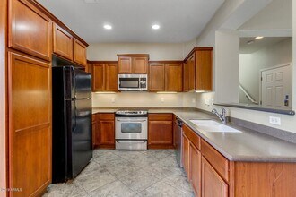 Building Photo - Beautiful home for rent