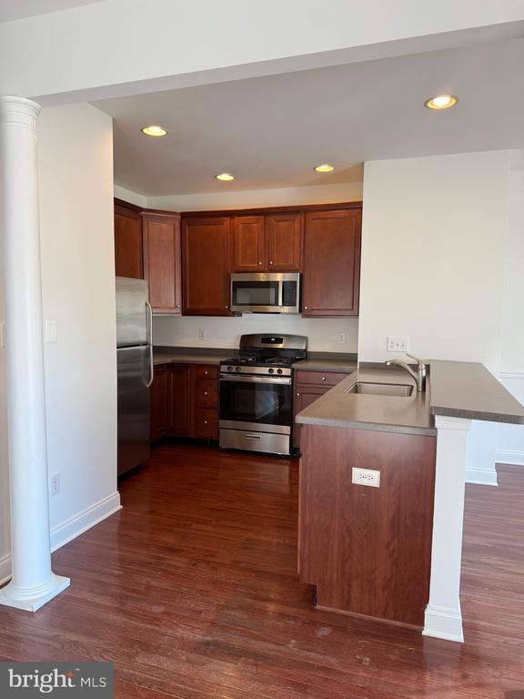 Building Photo - 111 Glacier Dr