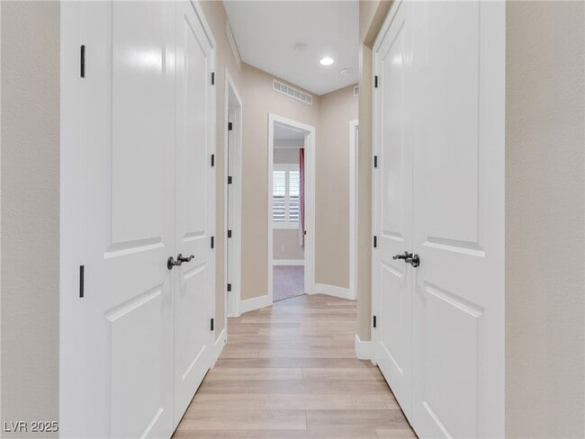 Building Photo - 2931 Raywood Ash Dr