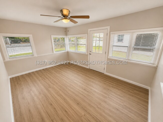 Building Photo - 8105 Bonner Dr