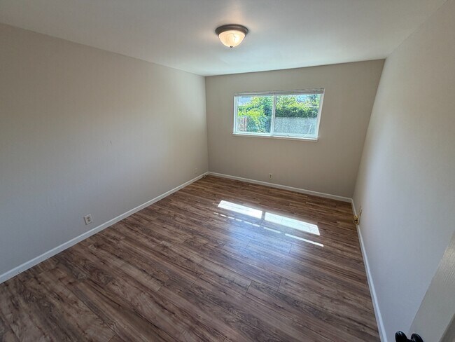 Building Photo - Sunnyvale 1BR with Private Patio, Fenced Yard, and Covered Parking – Prime Location, Great Schools