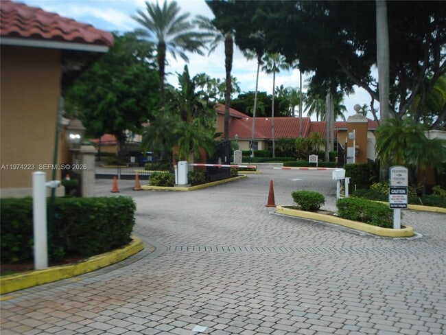 Building Photo - 2031 Renaissance Blvd