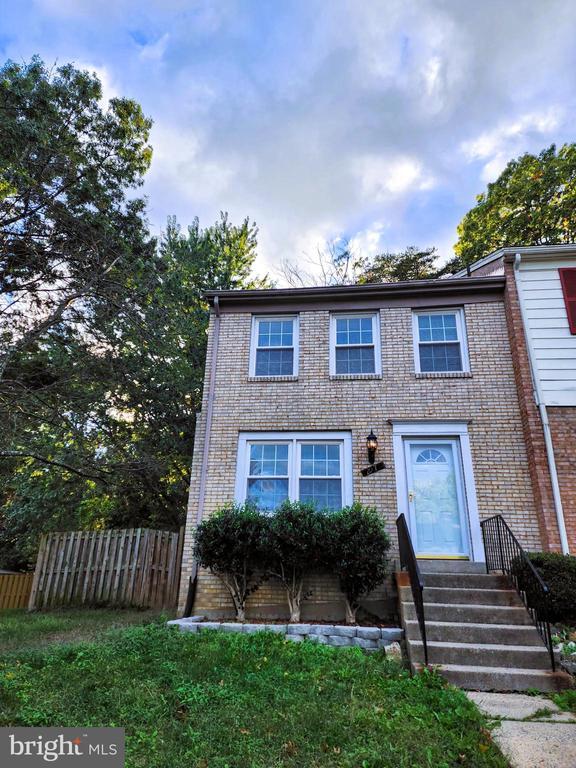 Building Photo - 2077 Pilgrim Dr